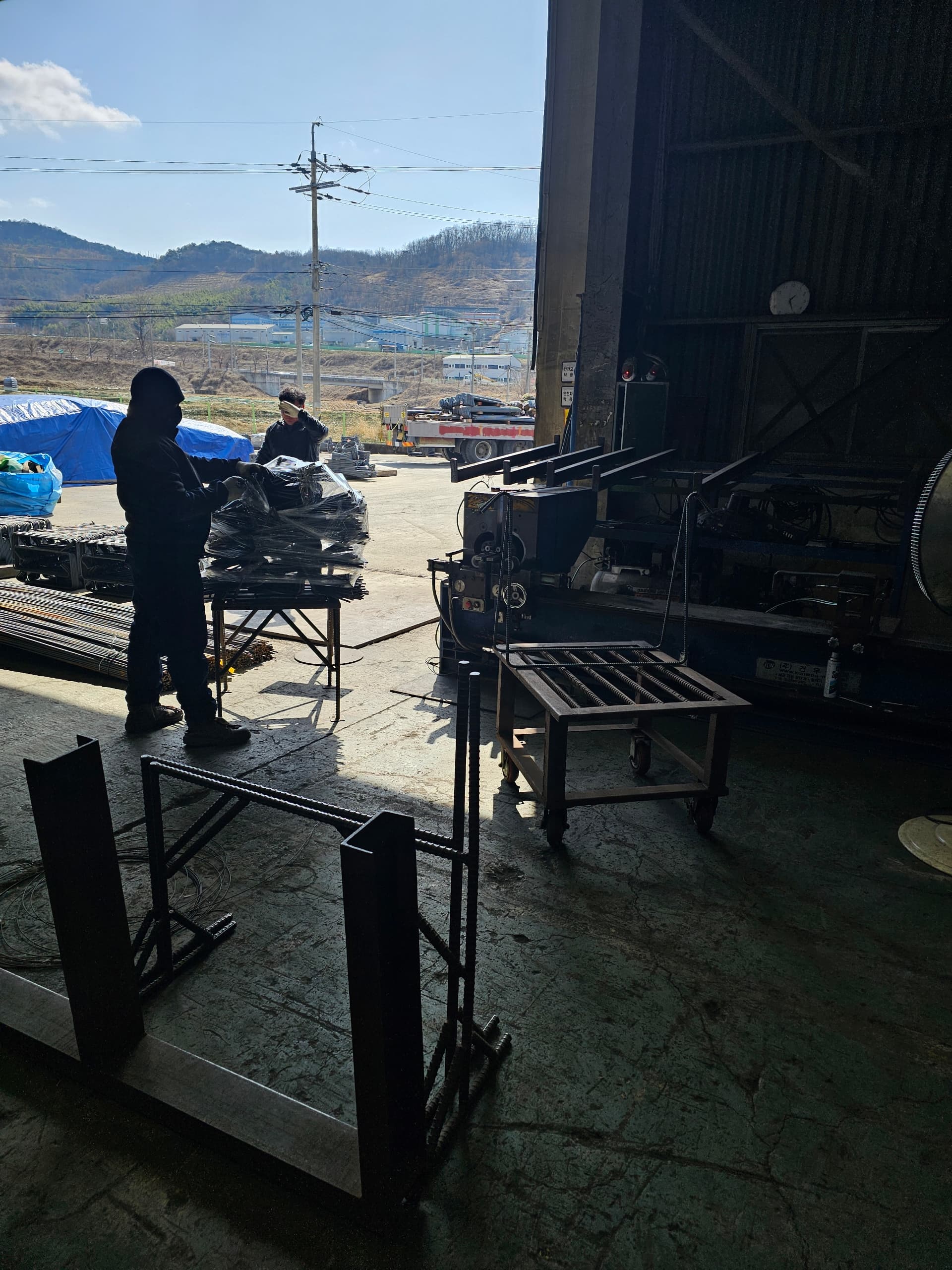 SL Steel 현장 작업 모습